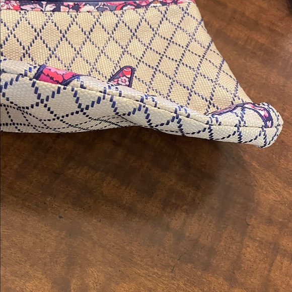 Vera Bradley Floral Starfish Design Should Bag No Call Outs - Picture 5 of 7